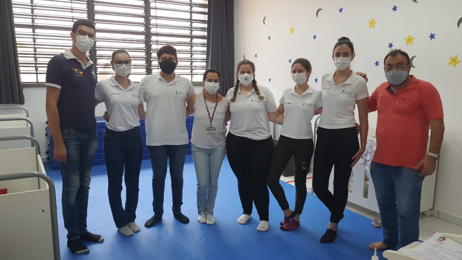 Creche Escola prof. Lener Eustáquio Pereira recebe visita do padre Ovídio e da turma do 2° ano do curso de medicina, da UNIFRAN.