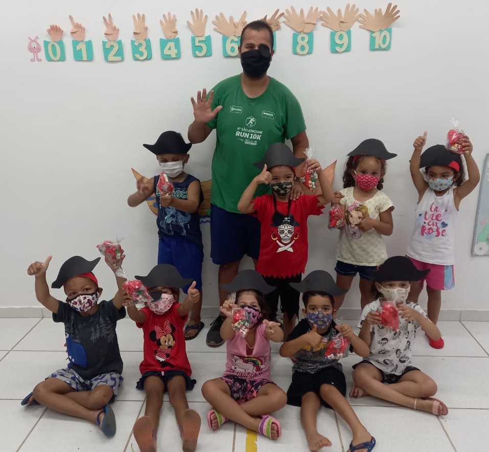 Dia das crianças da Creche escola Prof° Rosely Amália Paludetto Minicucci