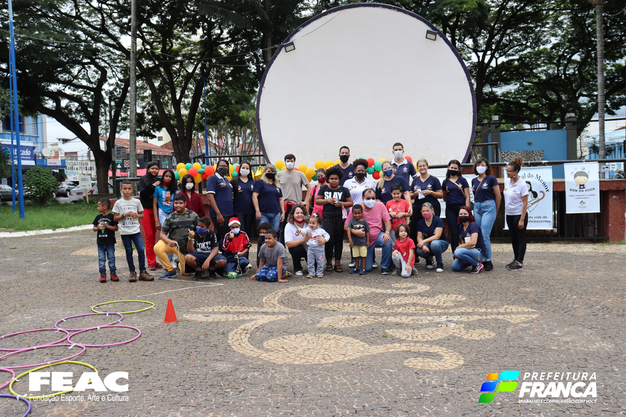 Bom da Cuca na praça, criança tem o direito de brincar