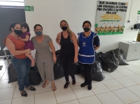 Creche Escola prof. Lener Eustáquio Pereira recebe doação de livros e roupas semi-novas.