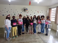 SCFV do núcleo Palmeiras realizou doação de absorventes juntamente com o Grupo Girl Up Quitéria